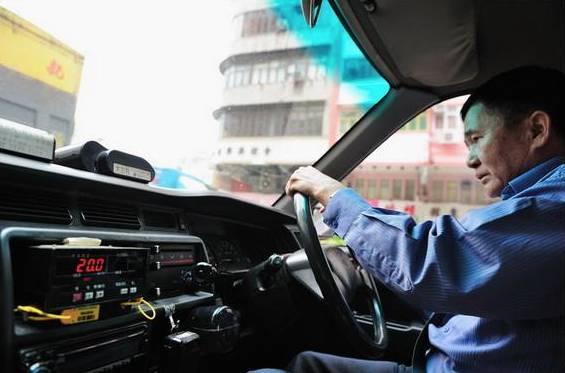 国产车拉车搞笑视频合集,带你领略国产车魅力