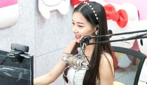 玩国产妓女视频直播,妓女视频直播现象引发的深思