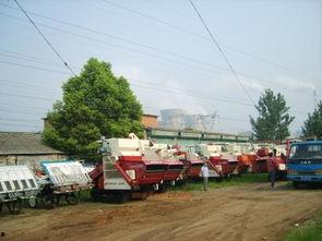 国产履带收割机视频,高效农业机械化新篇章